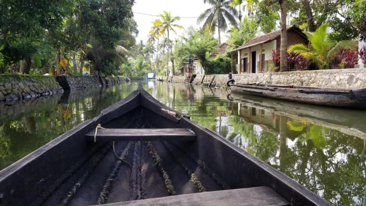 The Blues Hotell Alappuzha Eksteriør bilde