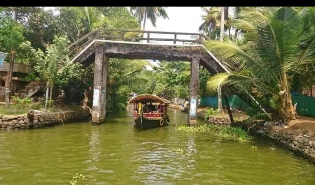 The Blues Hotell Alappuzha Eksteriør bilde